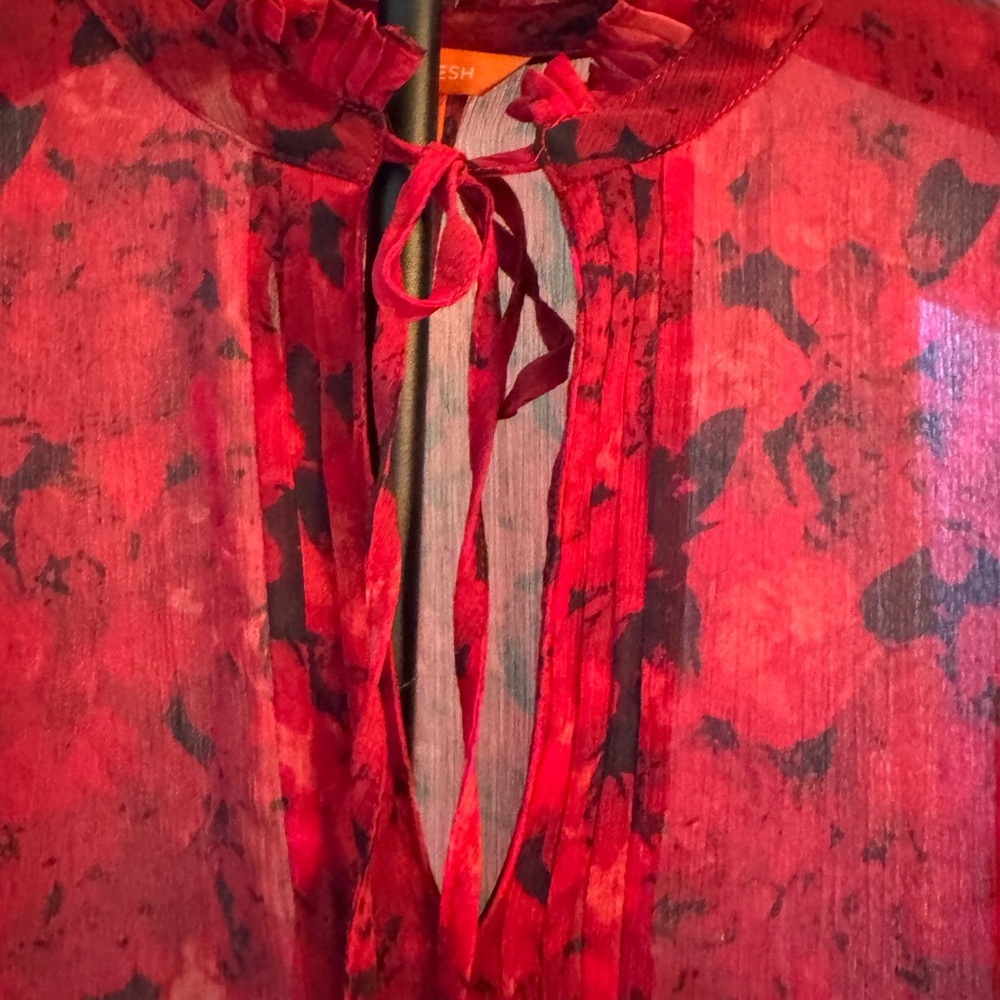 Joe Fresh Red and Black Floral Blouse US Large - Picture 2 of 8